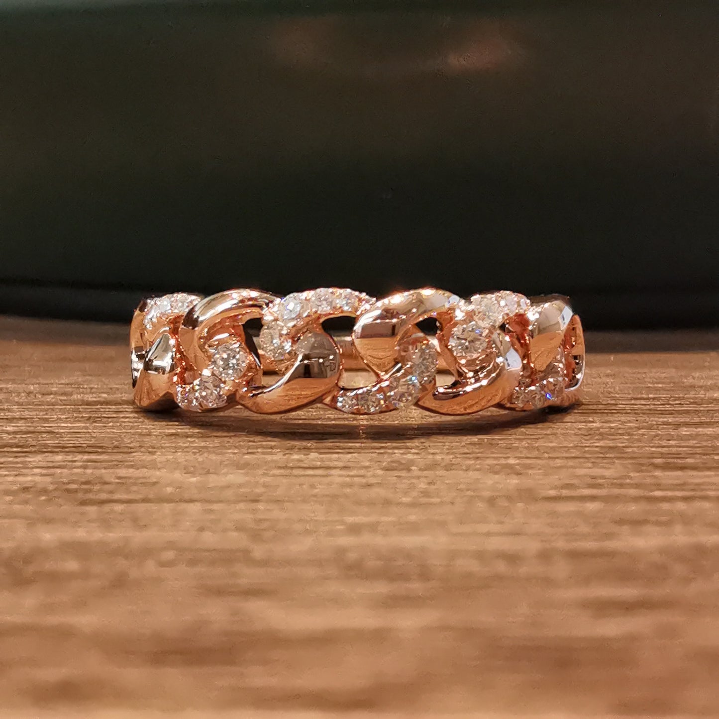 Chain Me Rose