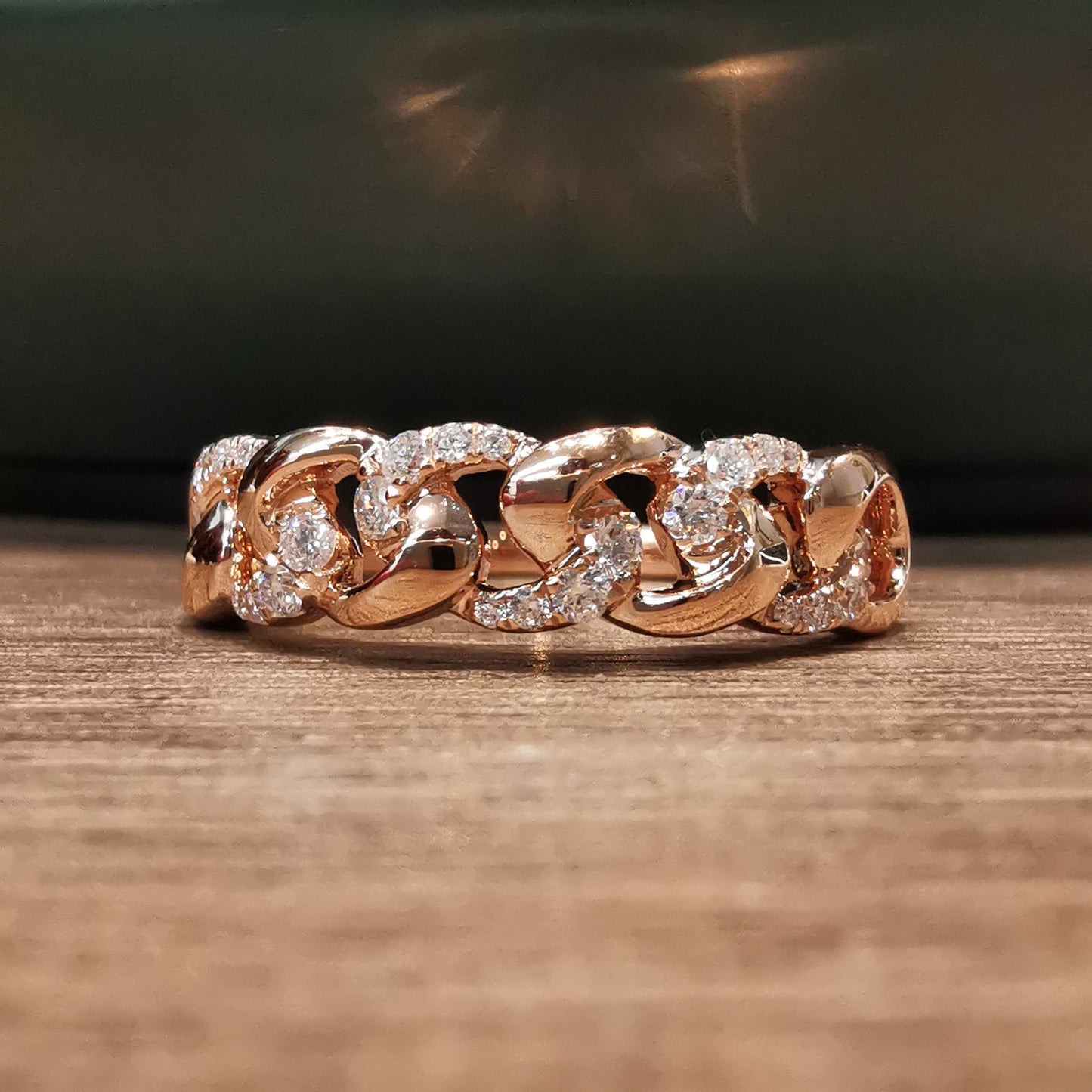 Chain Me Rose